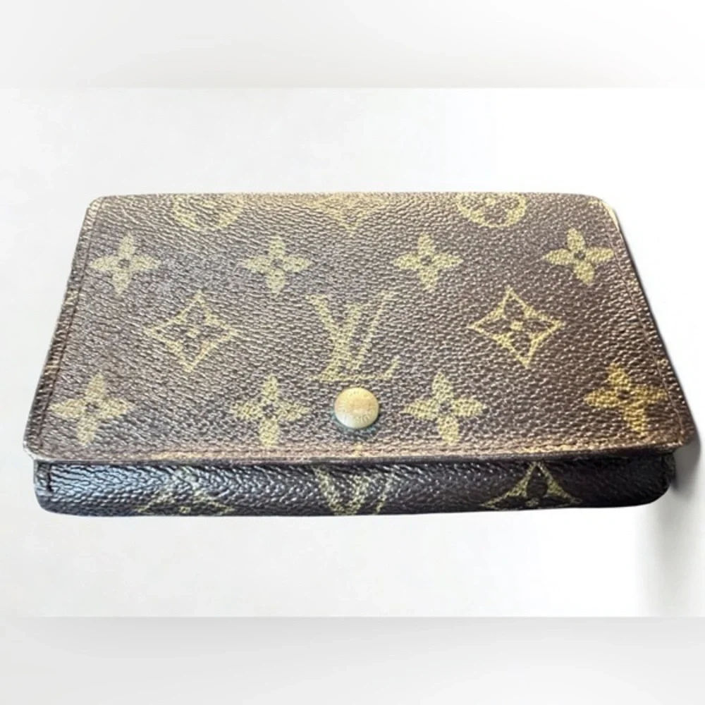 Louis Vuitton Monogram Leather Wallet